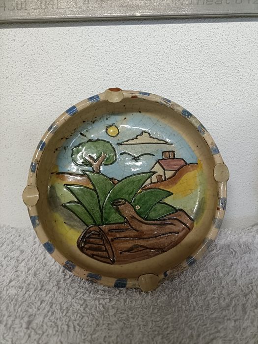 Em Viana do Castelo Cinzeiros típicos alentejanos