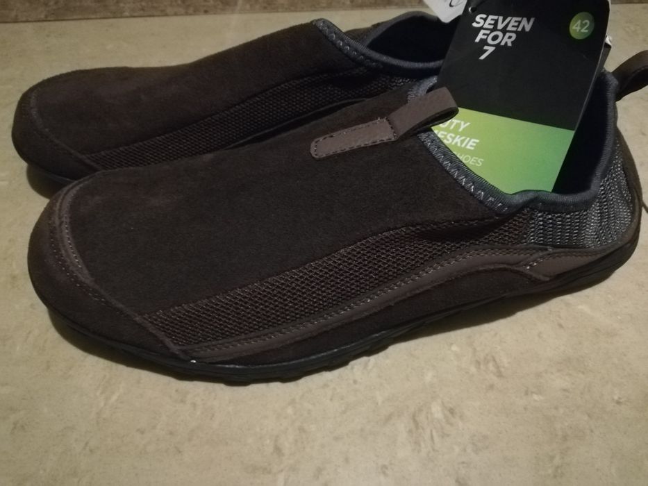 Buty męskie nowe skórzane 42