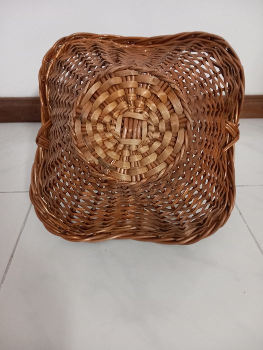 Cesta feita em vime