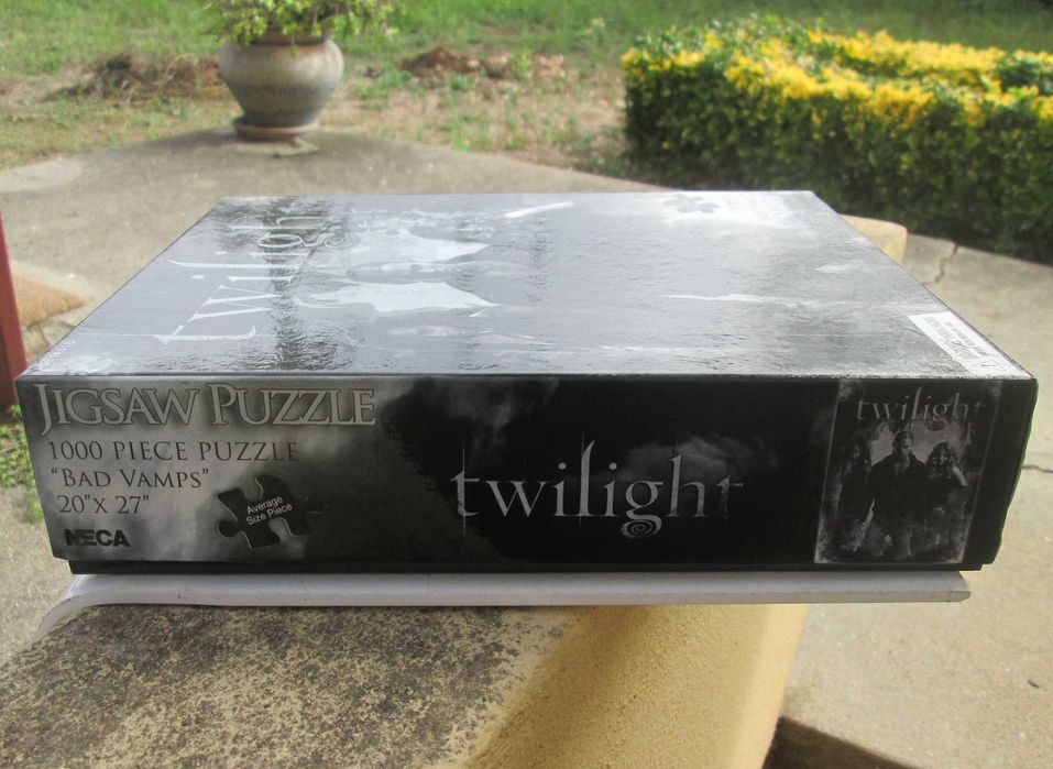 Puzzle 1000 peças Twilight “Bad Vamps”