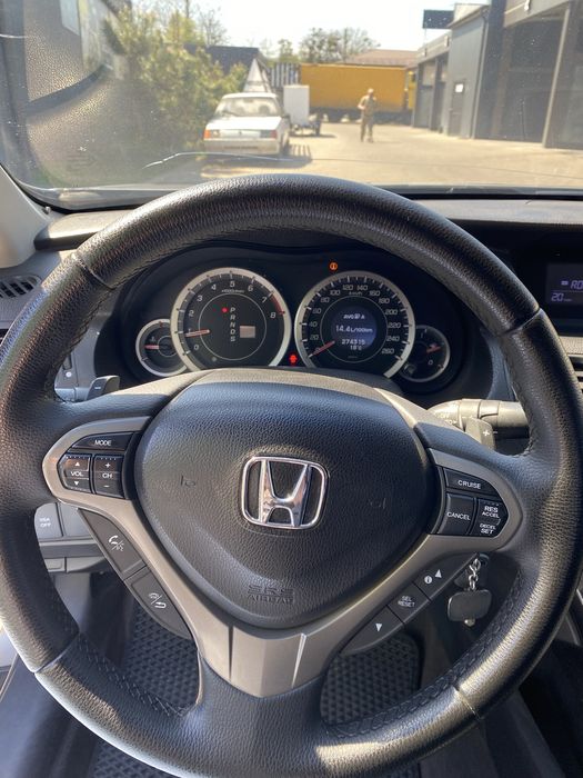 Honda accord 8 2.4