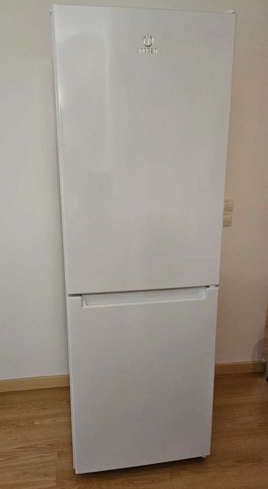 Frigorífico Combinado INDESIT LR7 S2 W (Low Frost - 175 cm - 307 L - Branco)