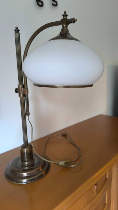 Lampa stołowa metalowa