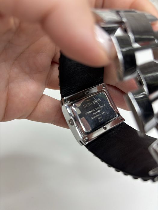 Жіночий стильний наручний годинник Seconda Sexy Swarovski