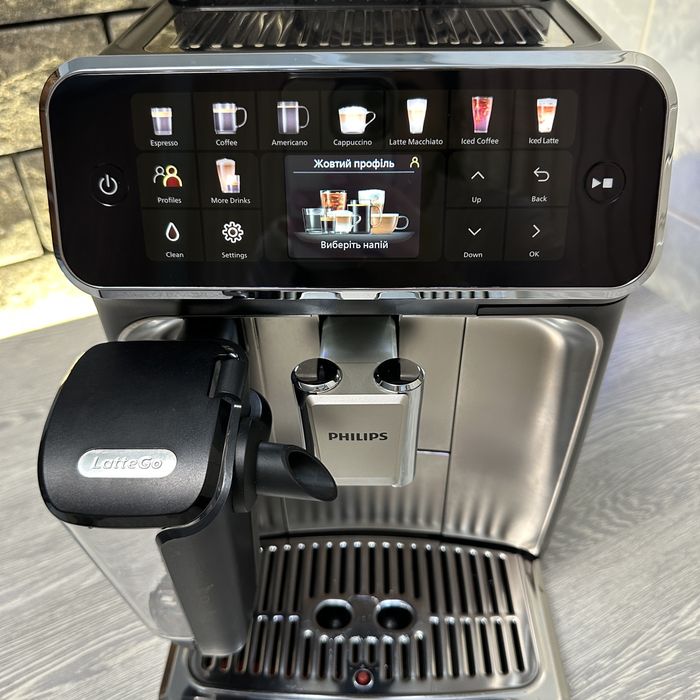 Кавомашина Phipips  LatteGo EP3243