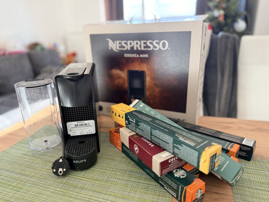 Ekspres na kapsułki DeLonghi Nespresso + kapsułki w prezencie