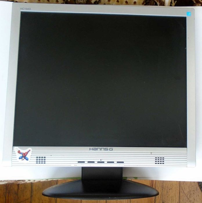 Монитор 19" Hanns-G б/у