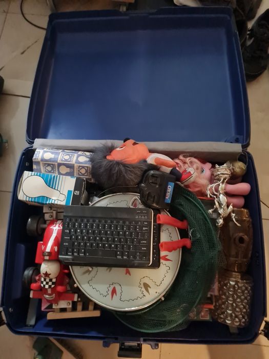 American tourister a la samsonite oyster