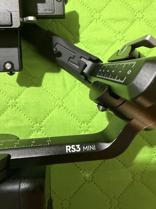 DJI RS 3 Mini – Estabilizador Gimbal – Como Novo + Caixa