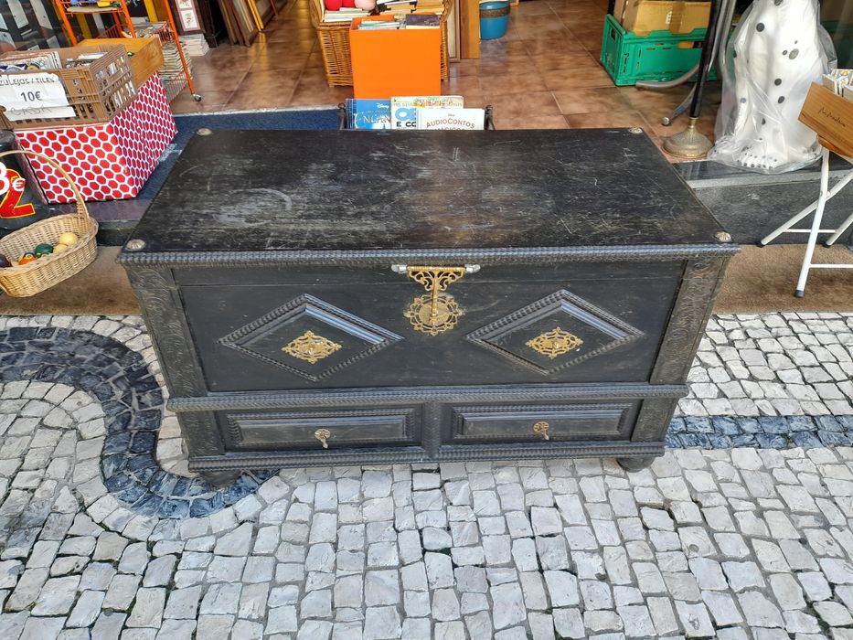 Arca Antiga em madeira completa em muito bom estado - Preço Especial