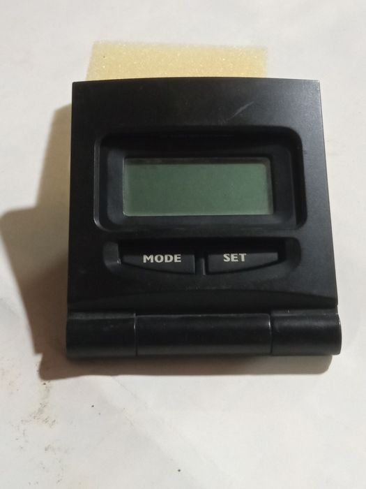 Часы будильники электронные