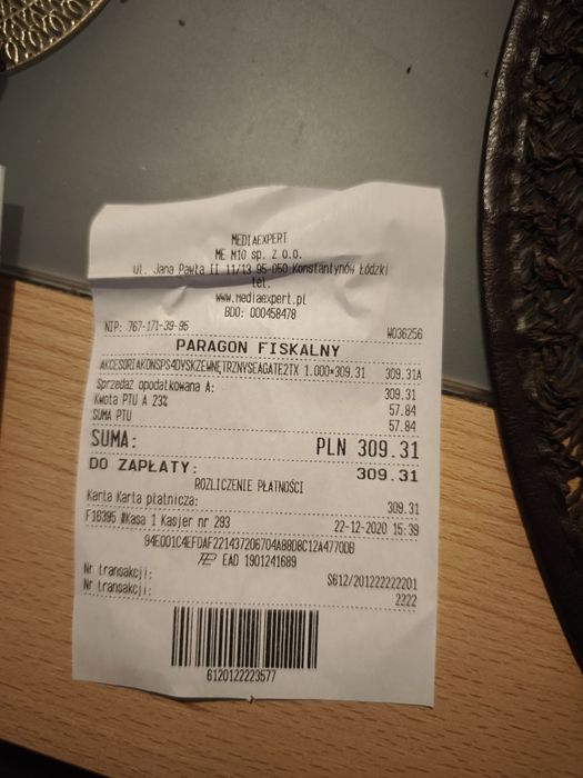 PlayStation 4 slim 2216a