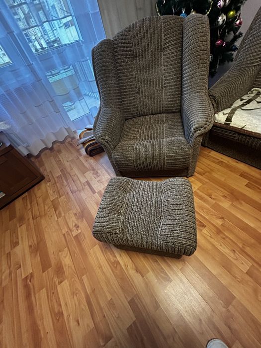Duży narożnik komplet fotel i puf