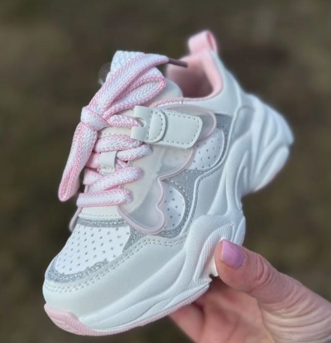 Кросівки для дівчаток