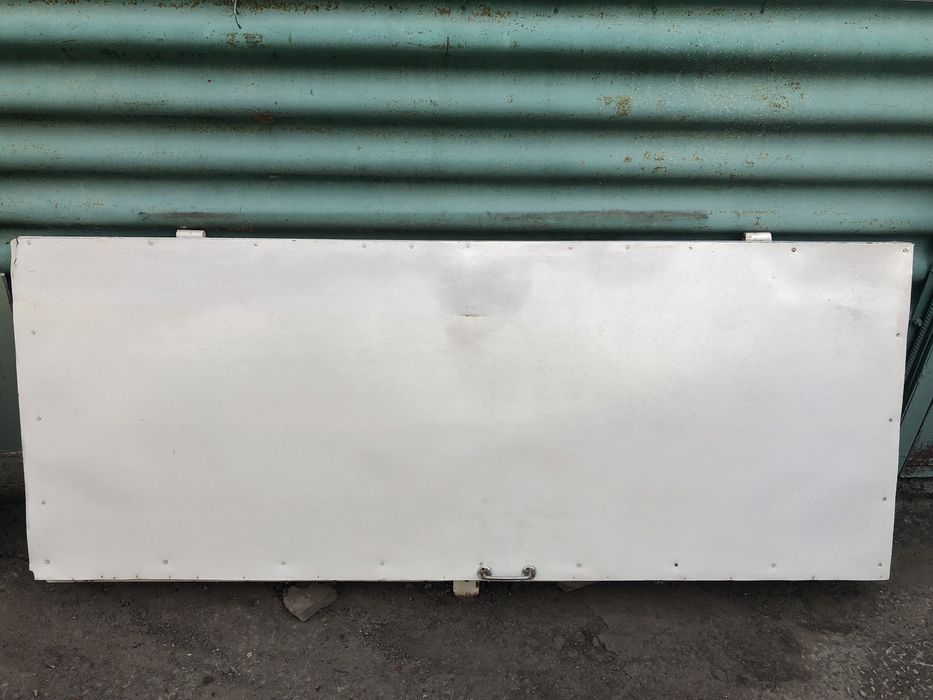 Железяки,дерев.оконные рамы,дверь вх.метал,двери межкомнатные, поддоны