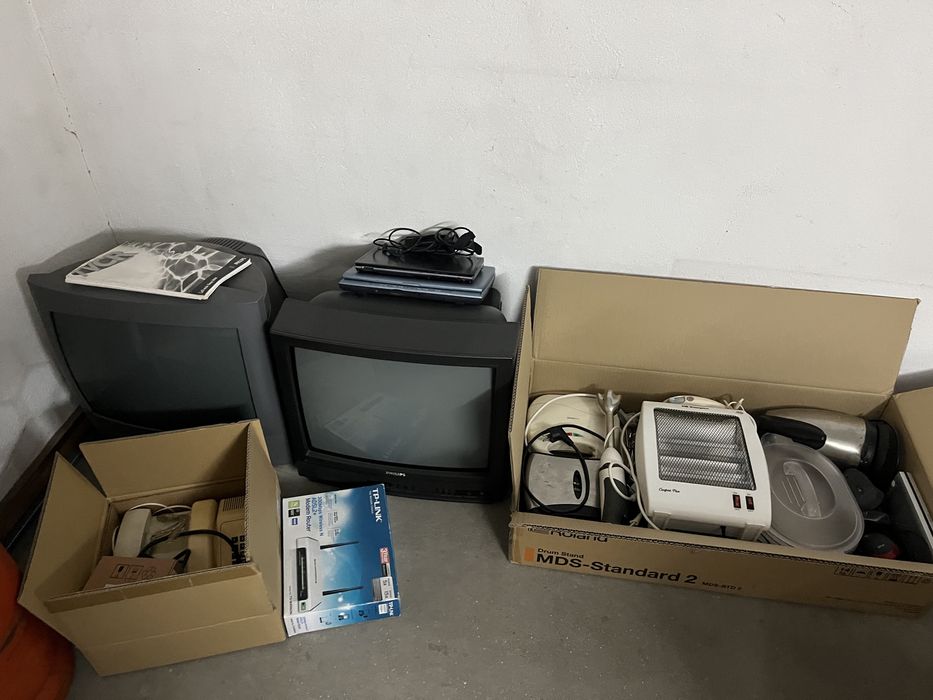 Aparelhos eletrónicos para peças