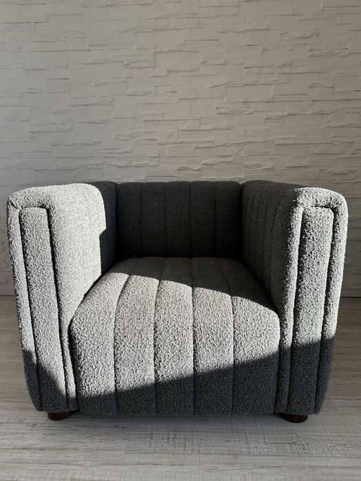 Fotel design szary boucle westwing