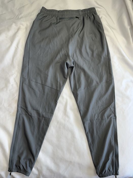 Спортивні штани Nike