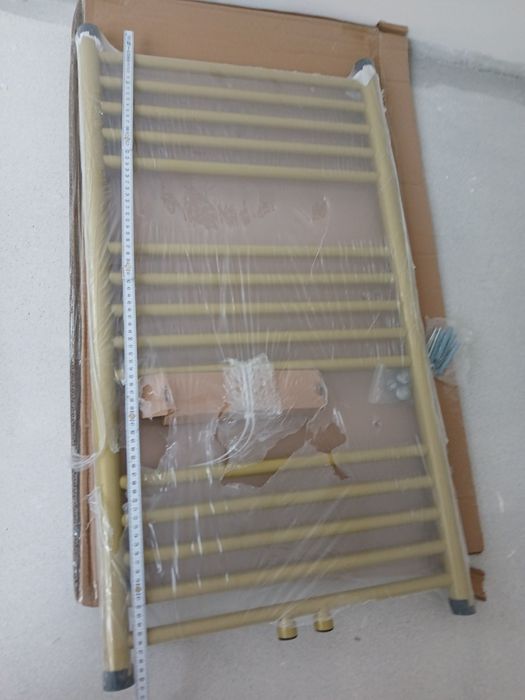 Grzejnik łazienkowy zloty 50x90