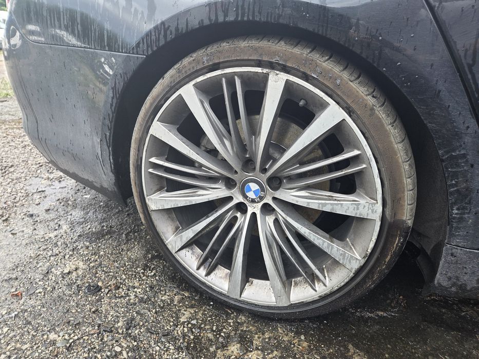 Bmw F01 730d uszkodzone