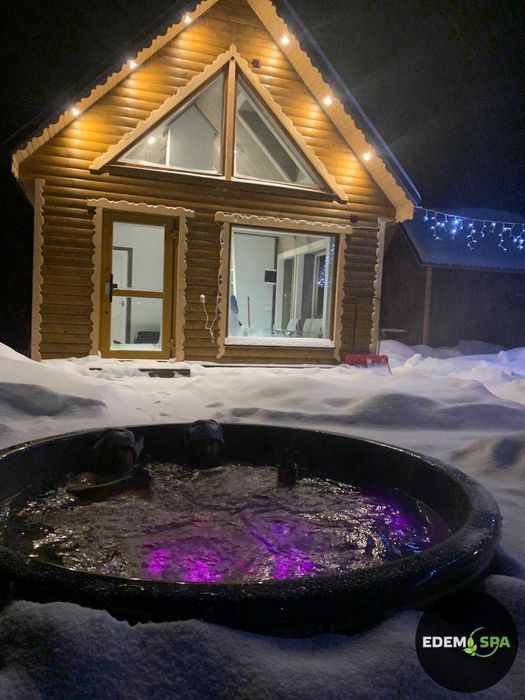 Баня. Чан на дровах. Лазня. Джакузи. Спа відпочинок. Купіль.