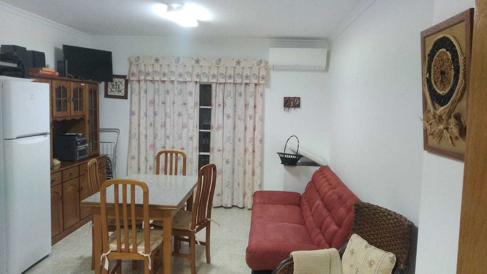 Apartamento r/chão T3 com pátio independente