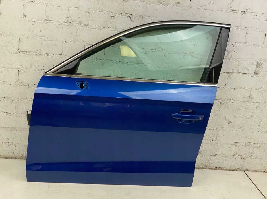 Двері Audi A3 8V передні або задні праві ліві разборка