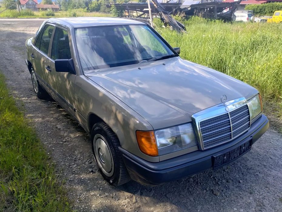 Mercedes-Benz W124