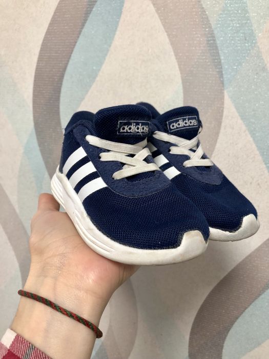 Кросівки adidas