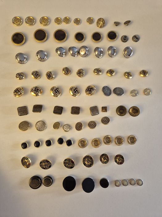 Botões antigos costura