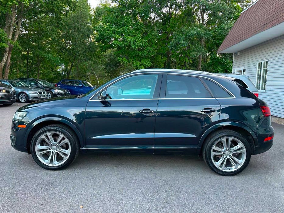 Audi Q3      2015