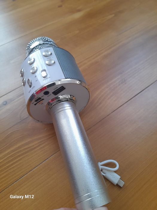 Мікрофон з юесбі