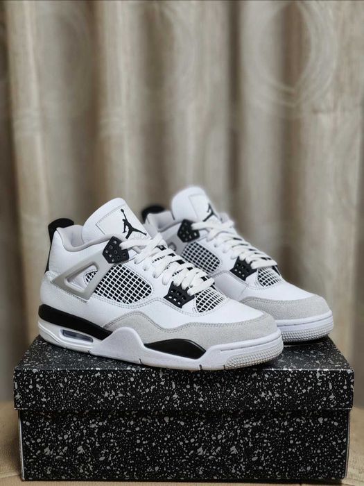 Jordan 4 Retro Military Black-Rozmiar 38
