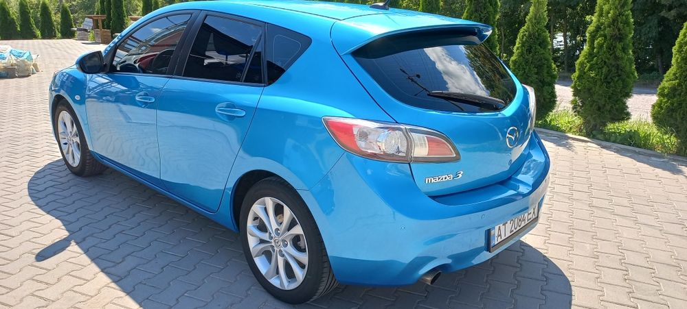 Продам авто Mazda 3