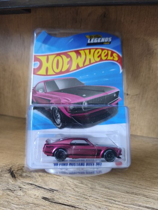 Hot Wheels Legends Tour