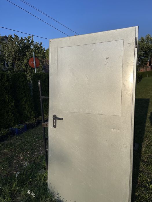 Drzwi stalowe techniczne budowlane 90, prawe