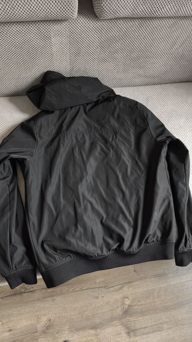 Куртка jack&jones в гарному стані