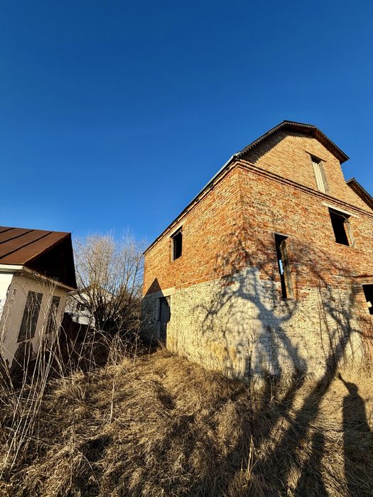 Продаж будинку у селі Вельбівне із земельною ділянкою 25 сот