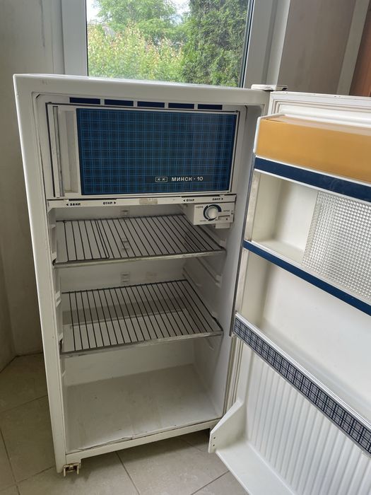 Холодильник продам