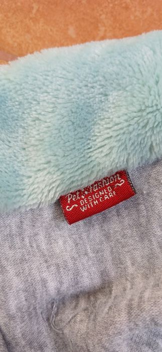 Одежда для котов и маленьких собачек, состояние новой!