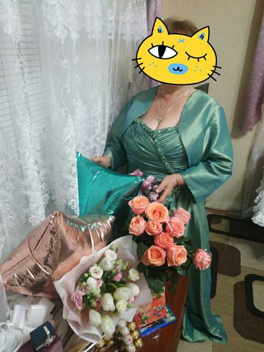 Розкішна сіро-зелена з перламутром сукня великого розміру 6XL з тафти