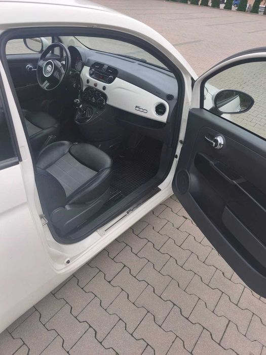 Samochód osobowy Fiat 500