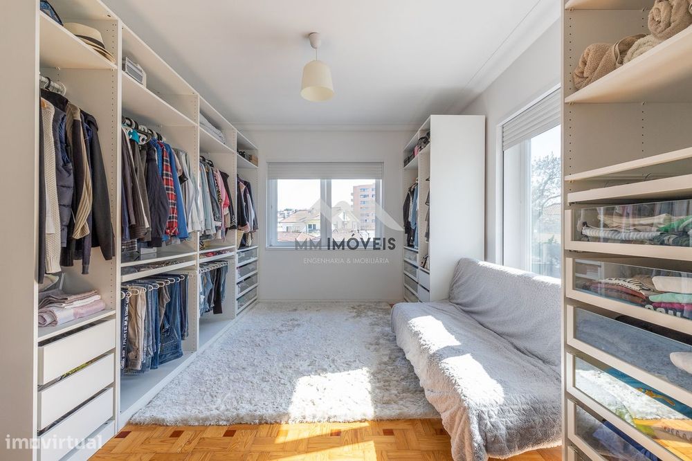 Moradia T5 | Ermesinde | Centro |Remodelada | 750m2 Terreno | Box 4 Ca