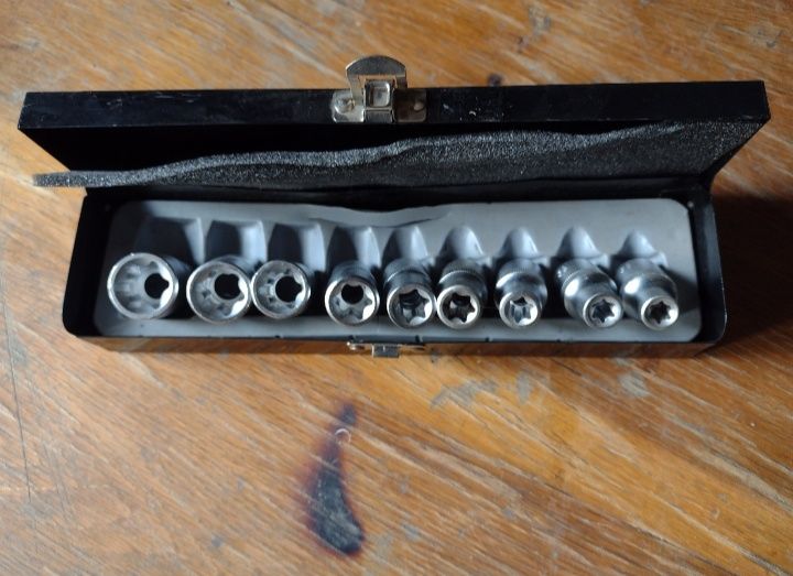 Продам набор инструмента