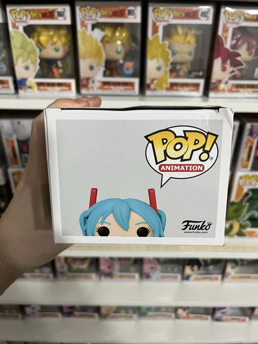 Funko pop 960 hatsune miku v4x