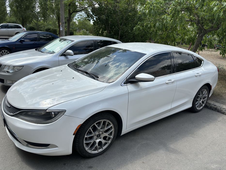 Chrysler 200 2.4  2015 крайслер