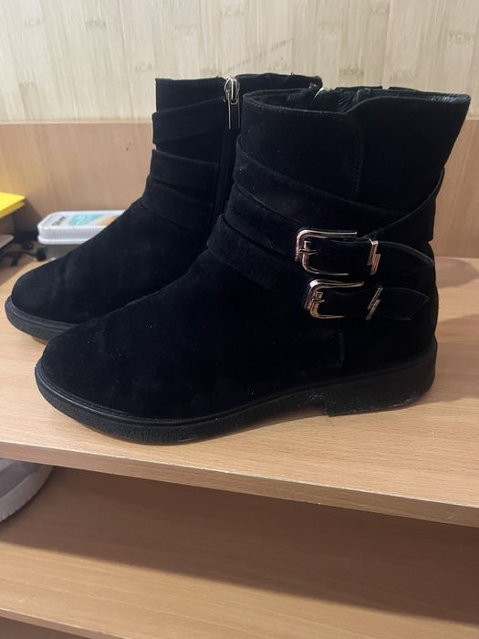 Напівчоботи жіночі 39 розмір