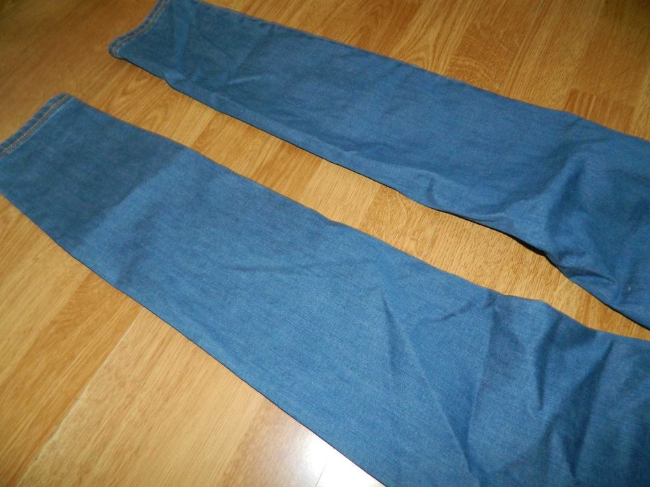 United colors of Benetton jeansy roz 28