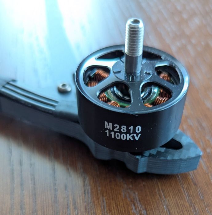 Продам fpv дрон, квадрокоптер 8 дюймів, нові.