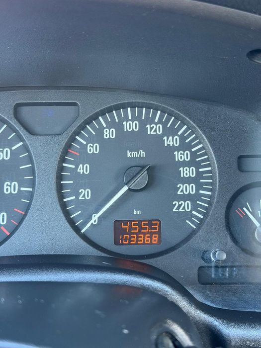 Opel Astra 1.2 gasolina 100.243 km